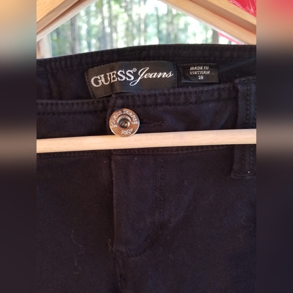 Black Jean's Guess Brand Vietnam Womans Size 28 Medium - Picture 3 of 13